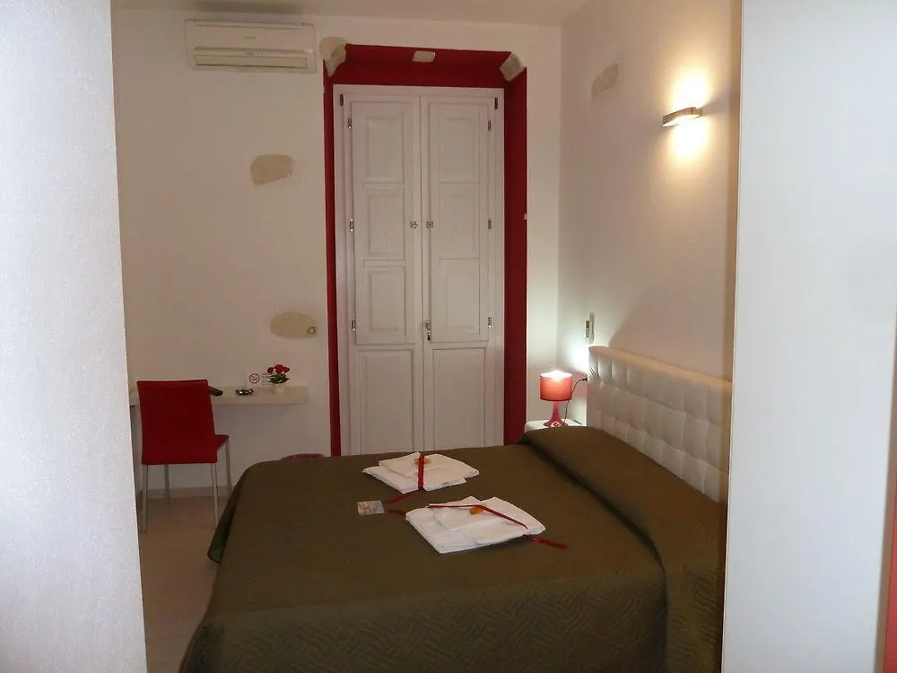 Guest house Onlyrooms II - Old Town & Typical Food Cagliari Italy